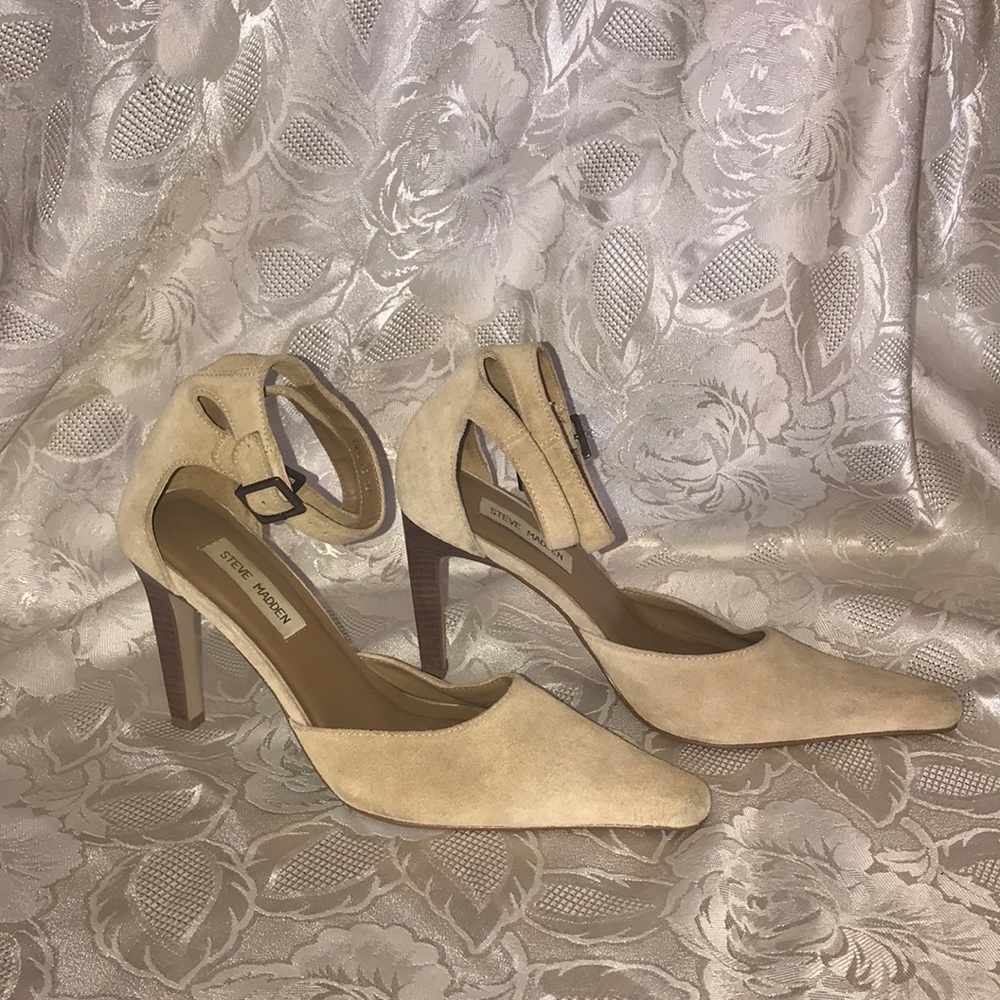 Shoes - Picture 3 of 3